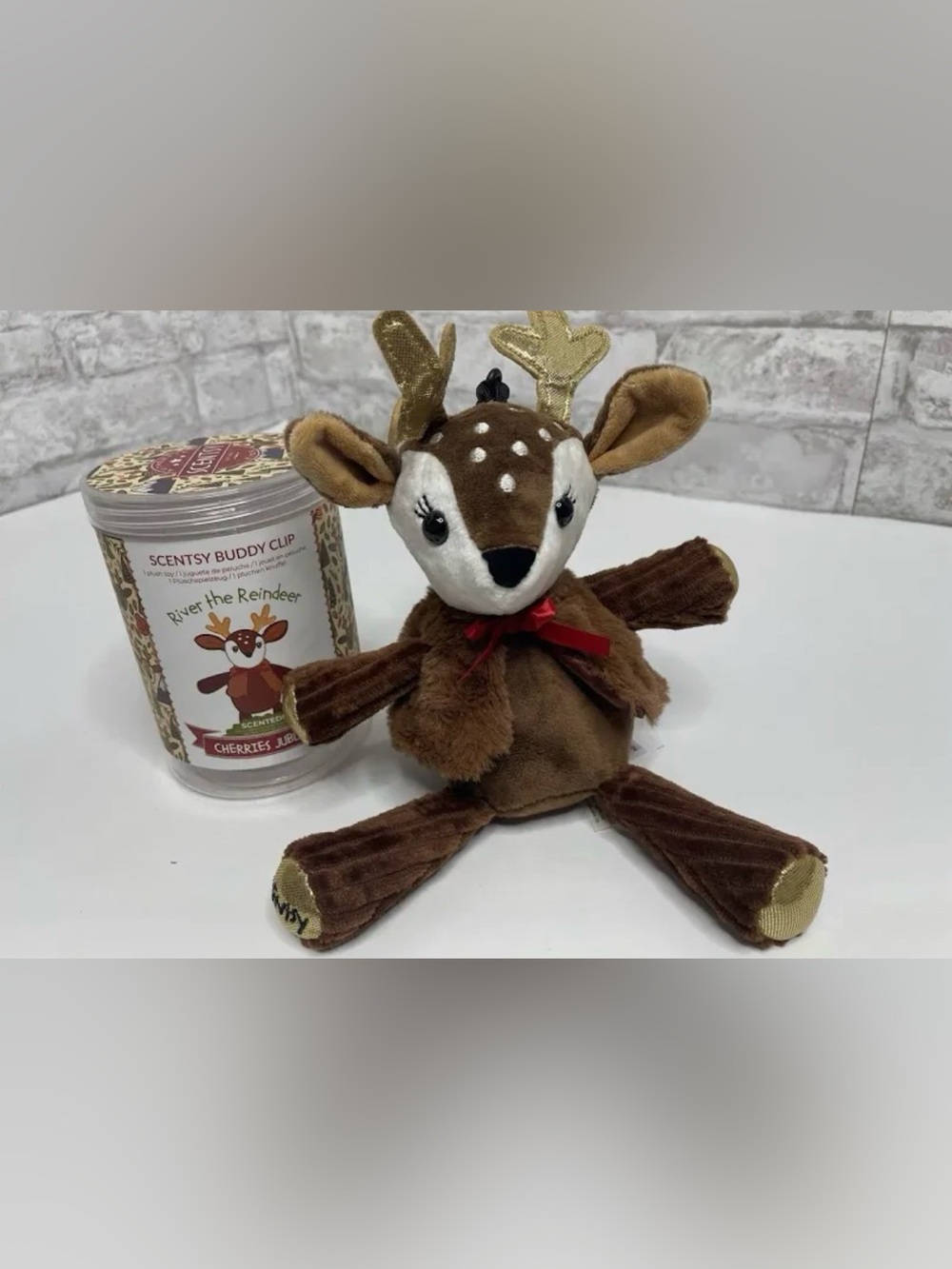Scentsy river the  Reindeer Buddy Clip Plush NIB